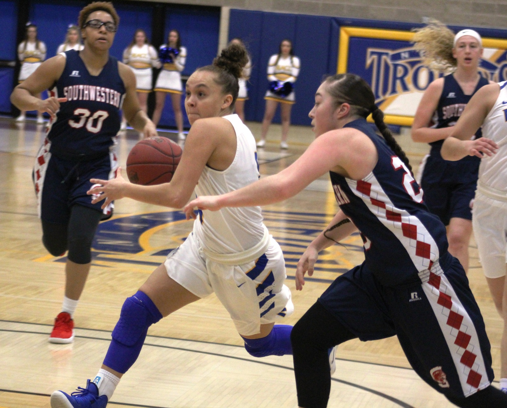 NIACC's Kelcie Hale drives to the basket during Saturday's win over SWCC.