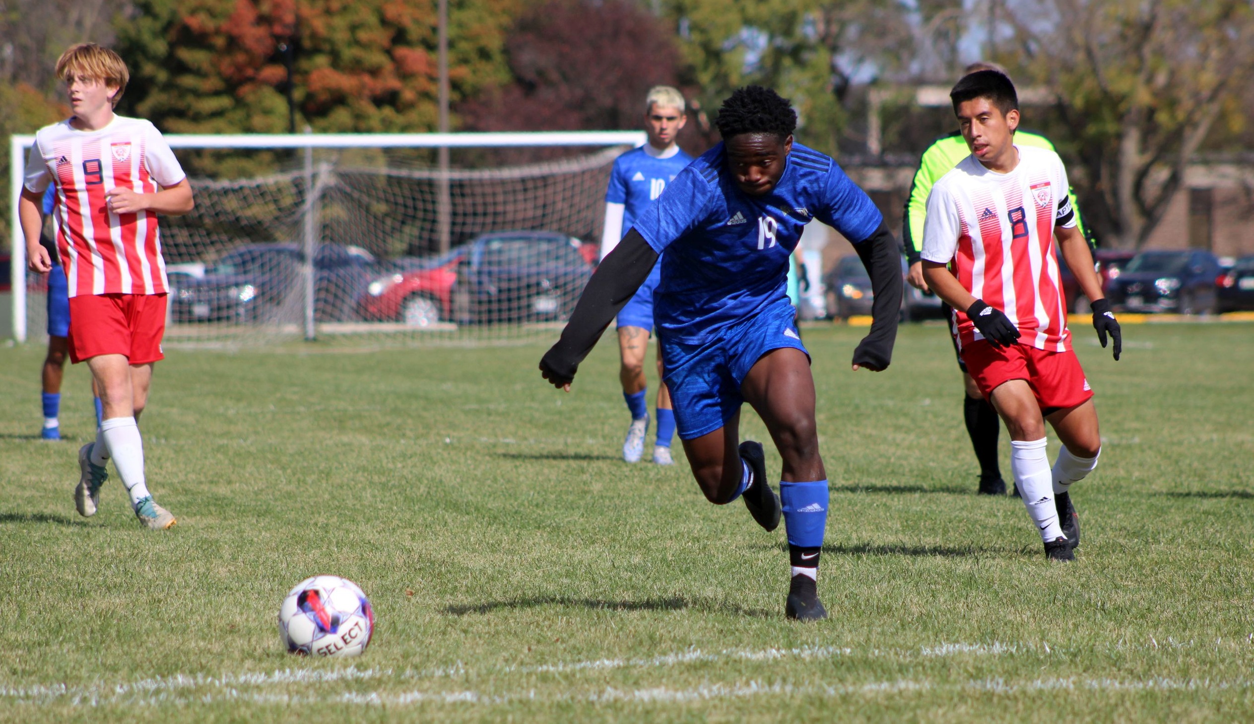NIACC's Elijah Zwizera moves the ball down the field in Monday's home match against Scott CC.