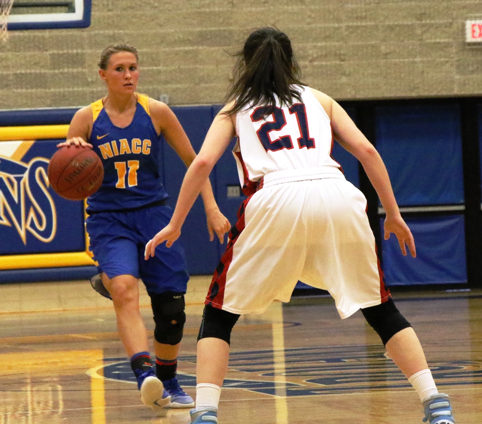 NIACC's Courtney Larson brings the ball up the court in Saturday's game against Southwestern. Photo by NIACC's Jim Zach.