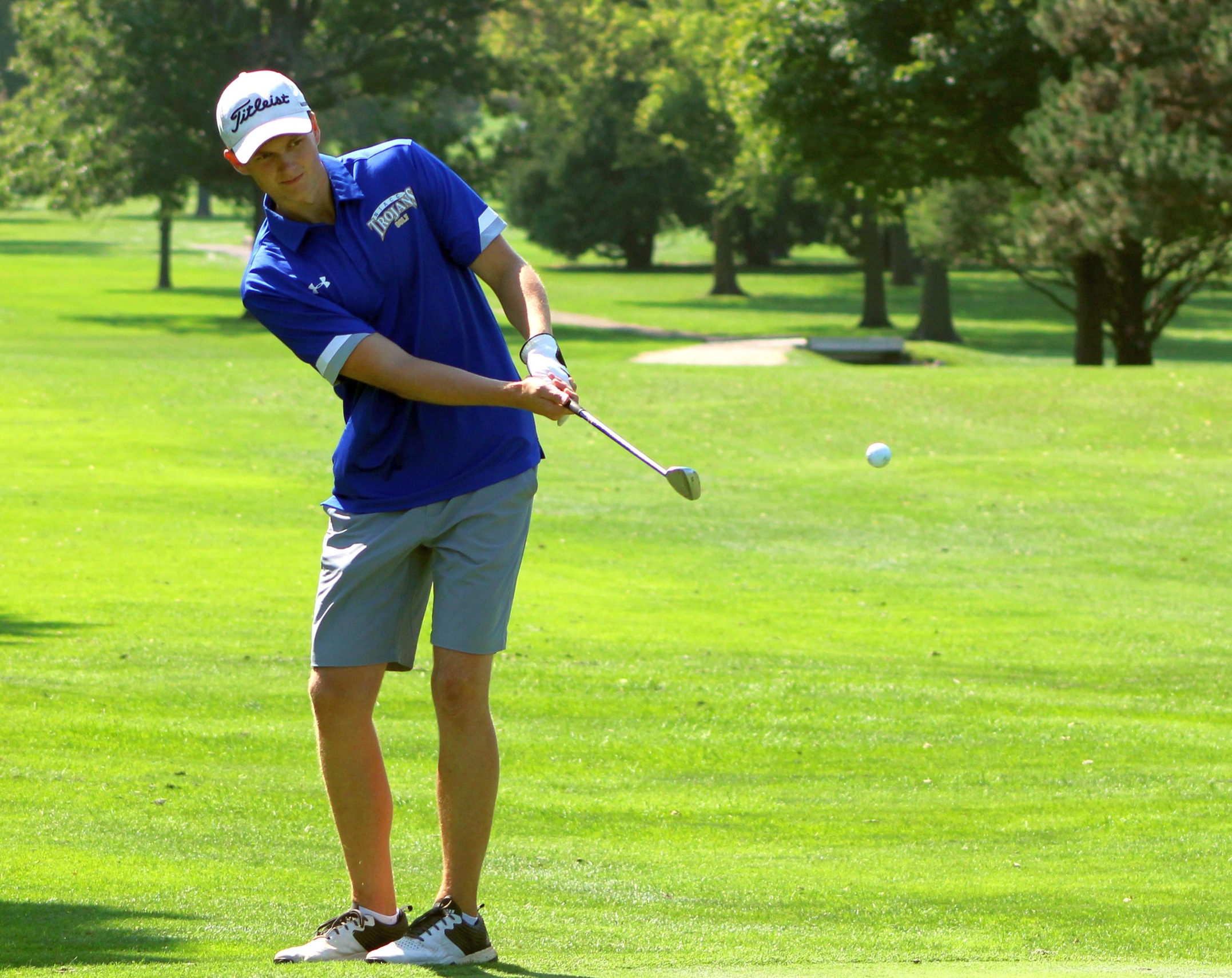 NIACC's Bradley Vaith chips onto the green at the NIACC Fall Invitational on Tuesday at the Mason City Country Club.