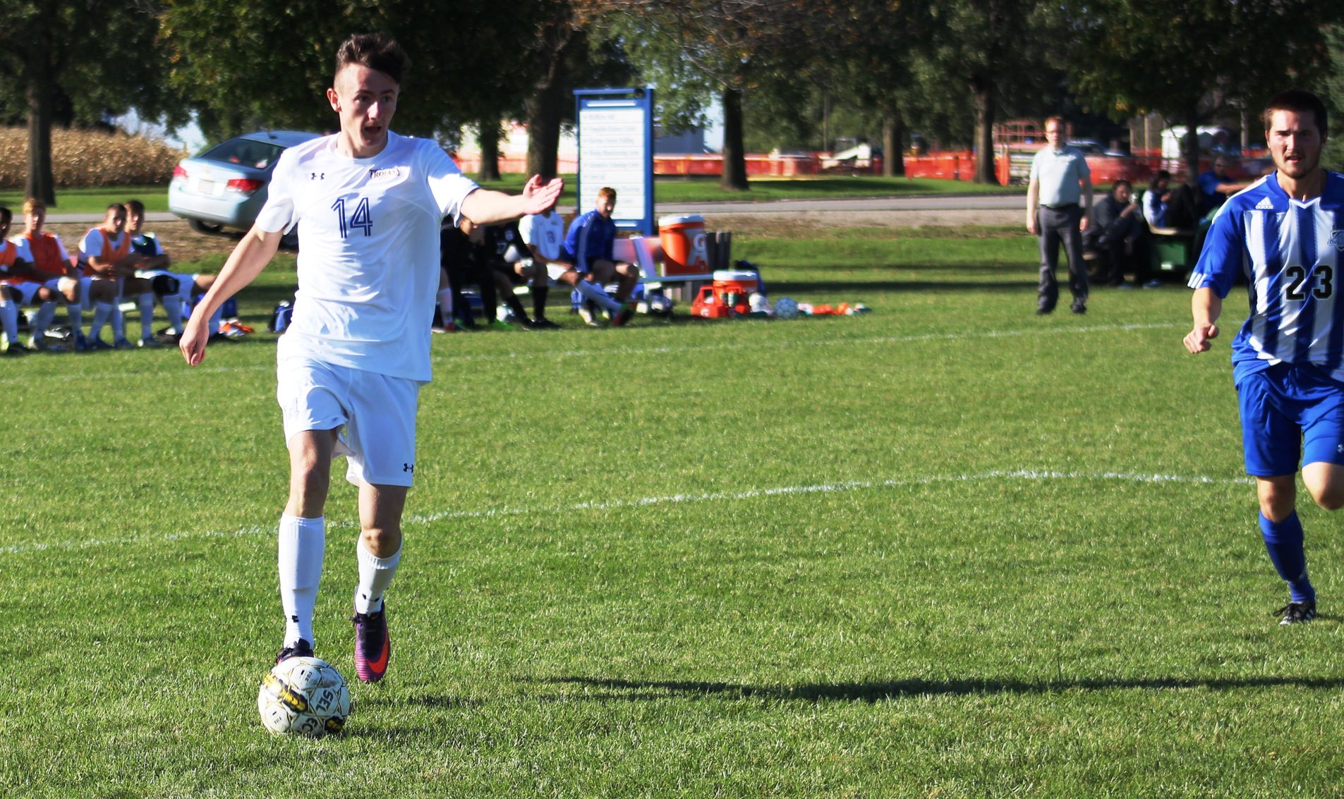 NIACC's Jack Doyle controls the ball in last week's match against DCTC.