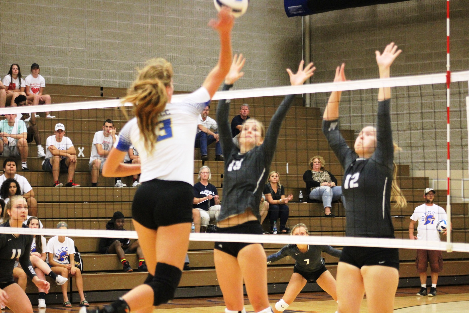 NIACC's Hannah Wagner puts down a kill during a match against DMACC earlier this season.