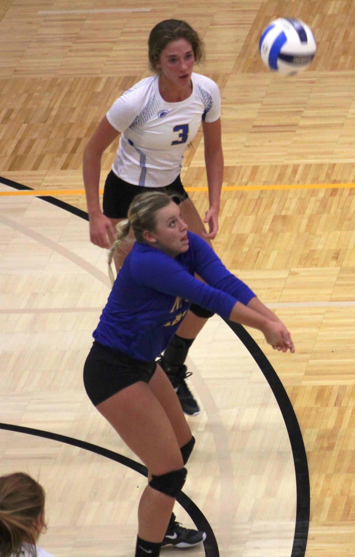 NIACC's Sammi Hyde digs the ball from the back row in Wednesday's ICCAC match against Northeast CC.