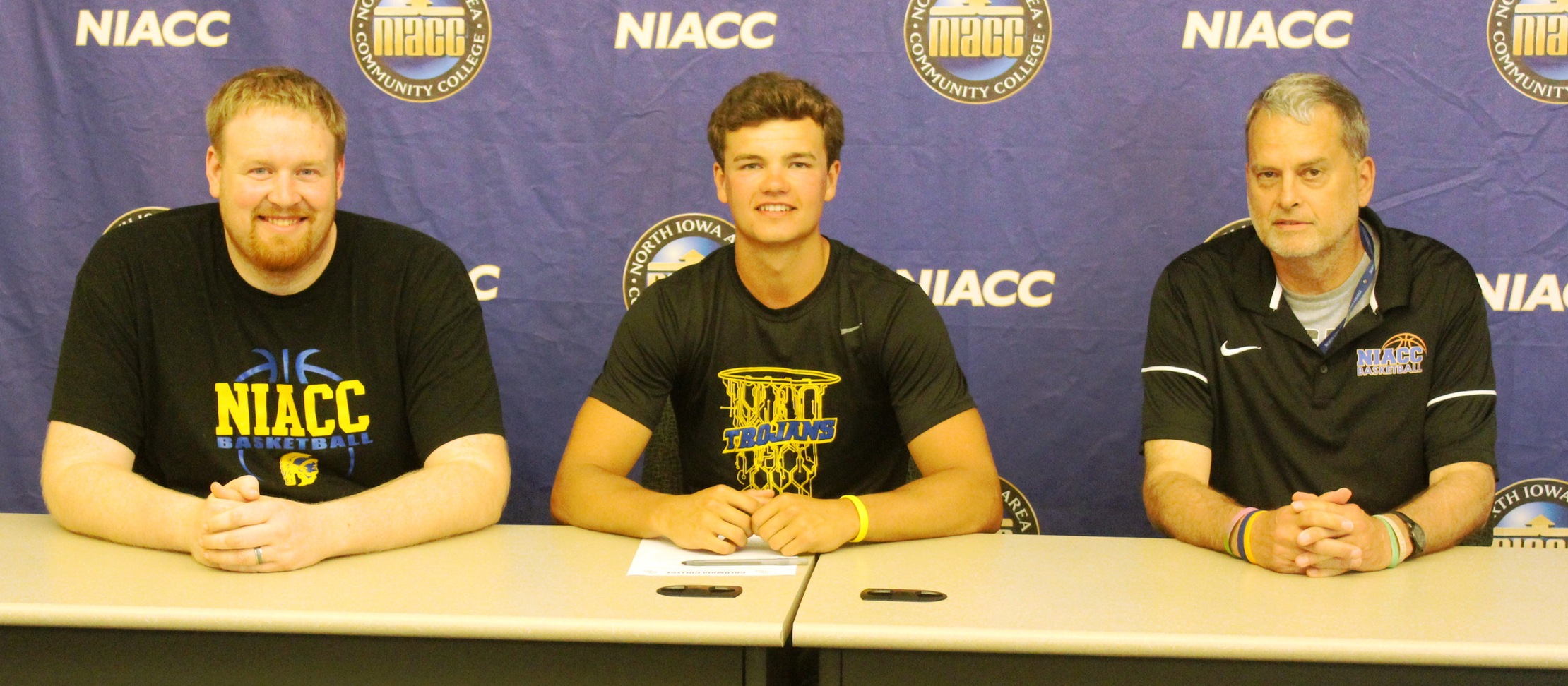 NIACC's Kyle Lang signed with Columbia College on Thursday.