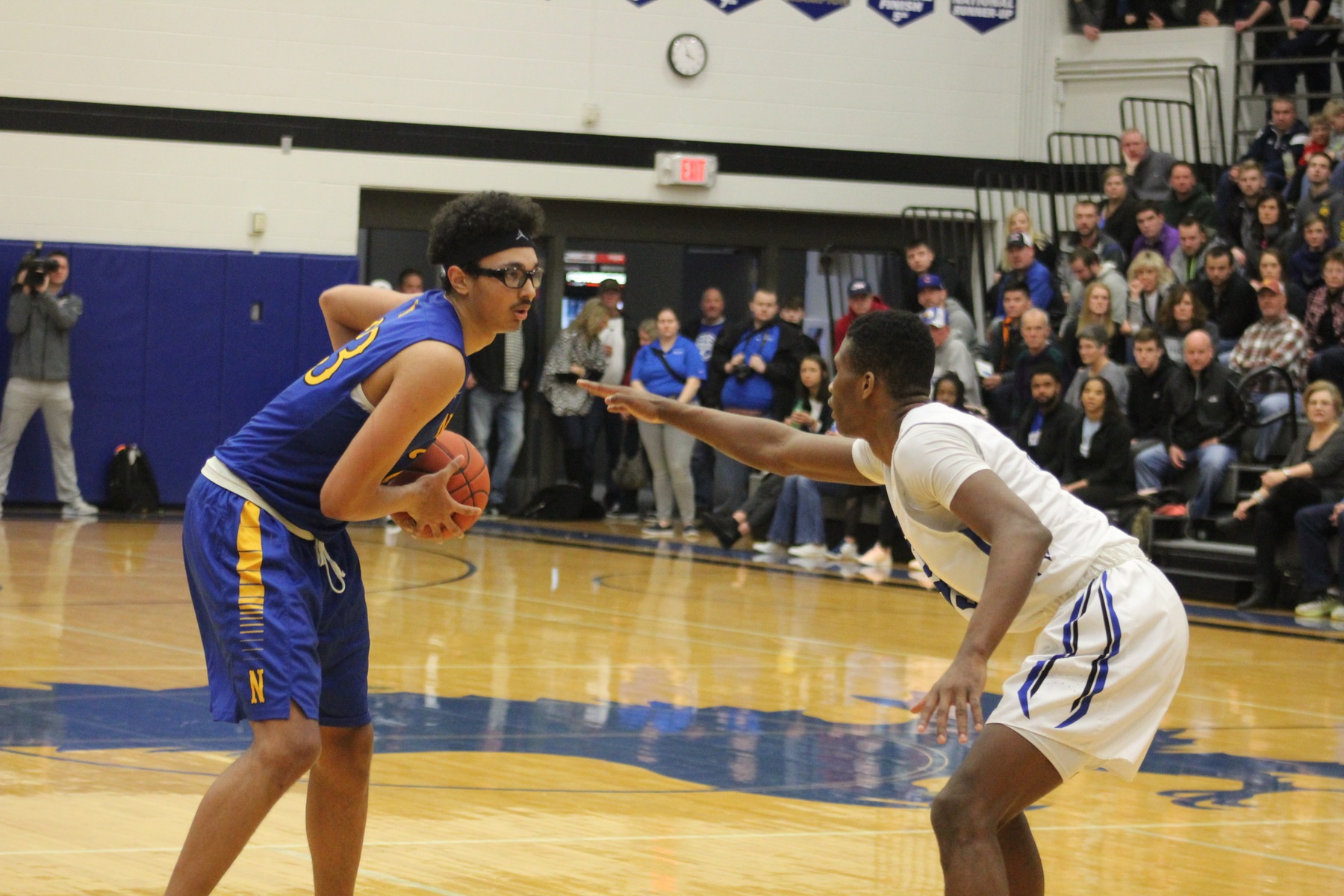 NIACC's Trey Sampson looks to drive to the basket in second half of Saturday's regional title game.