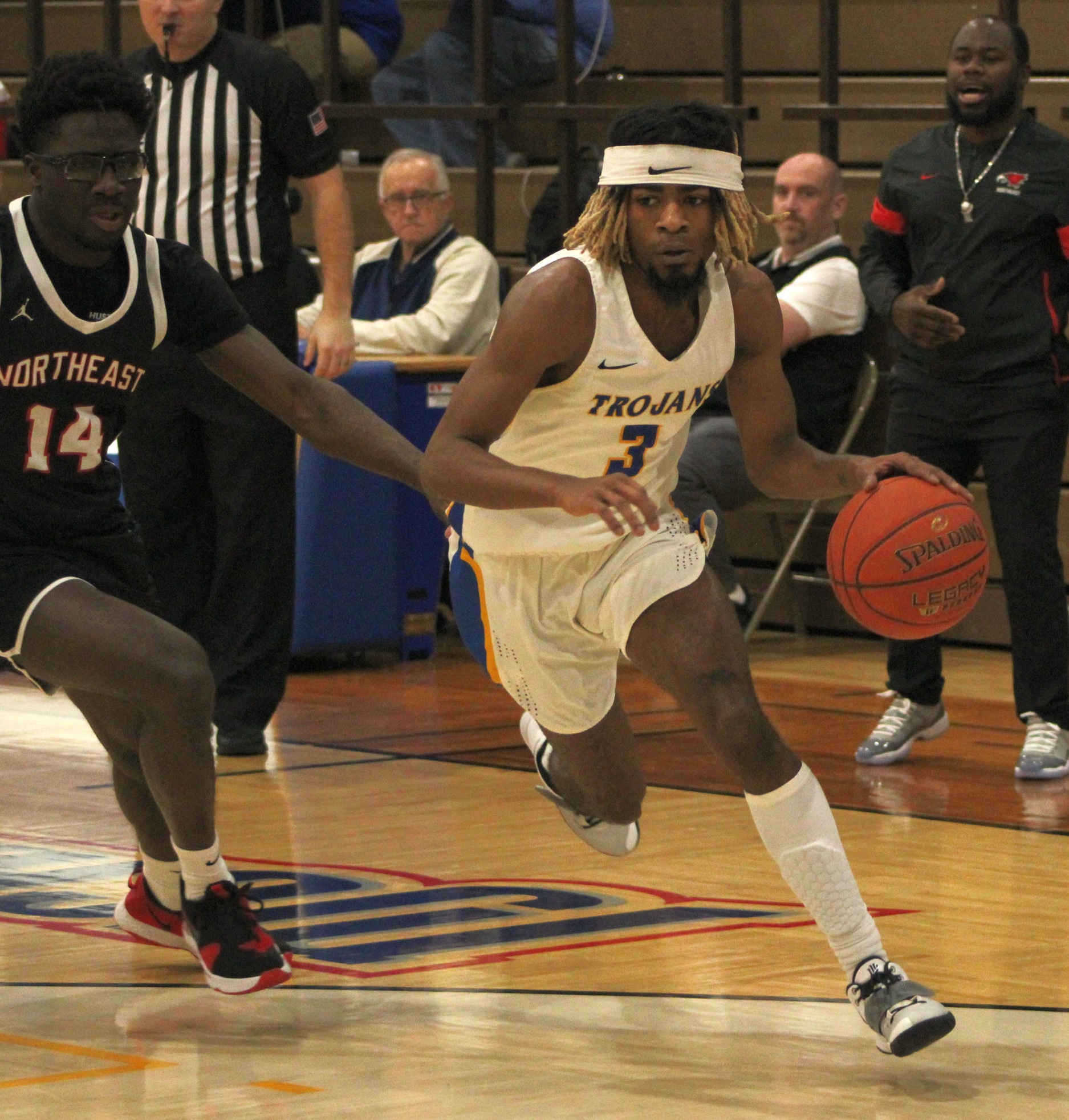 NIACC's Cortaviaus Seales drives to the basket in first half of Saturday's game against Northeast CC.