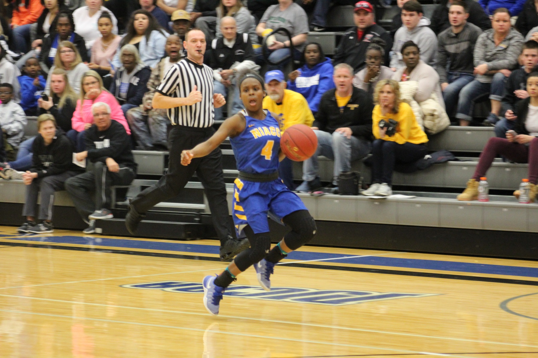 NIACC's UU Longs brings the ball up the court during the second half of Saturday's regional title game against Kirkwood in Cedar Rapids.