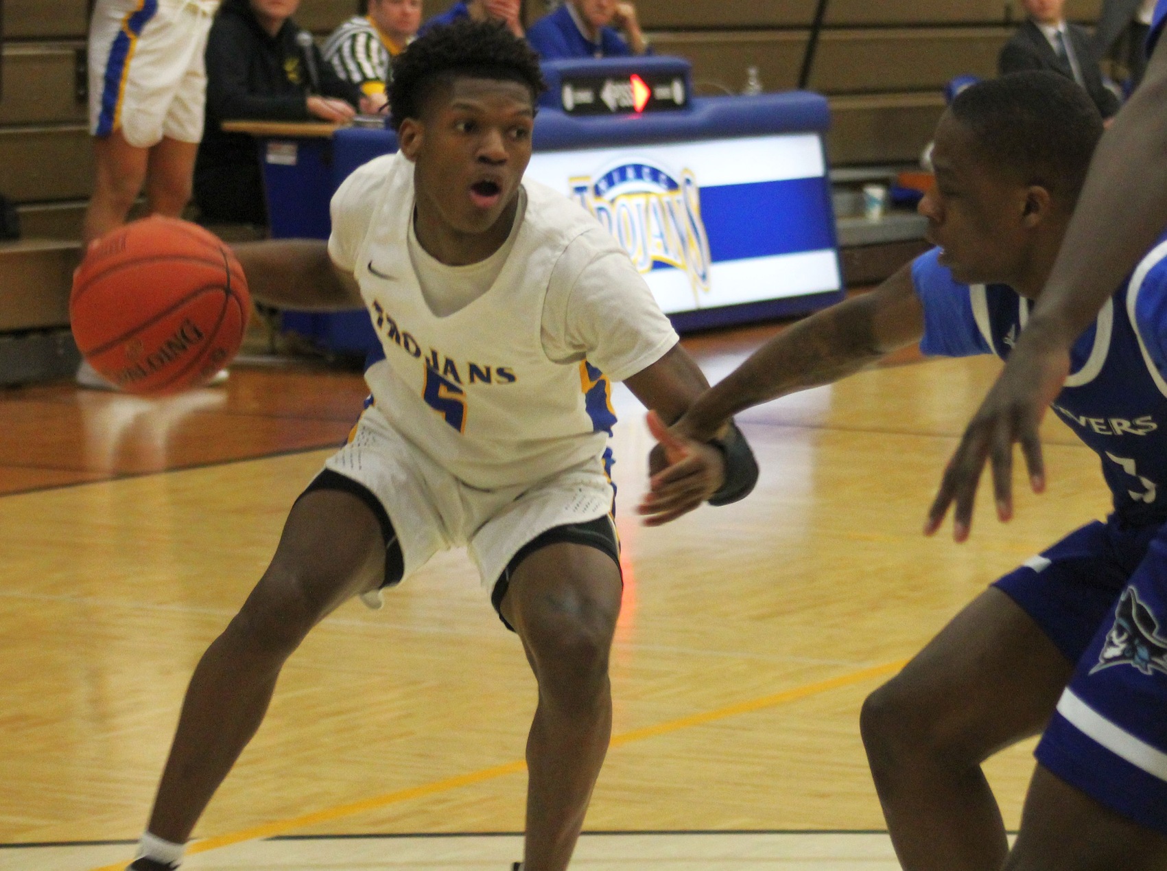 NIACC's Quentin Hardrict looks to drive in Saturday's game against Iowa Western.