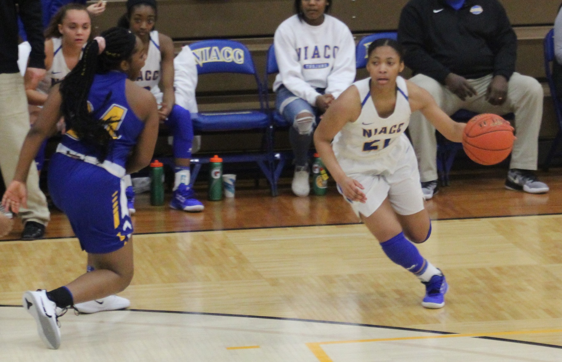NIACC's Andrea Gray drives to the basket in a game this season against Iowa Lakes.