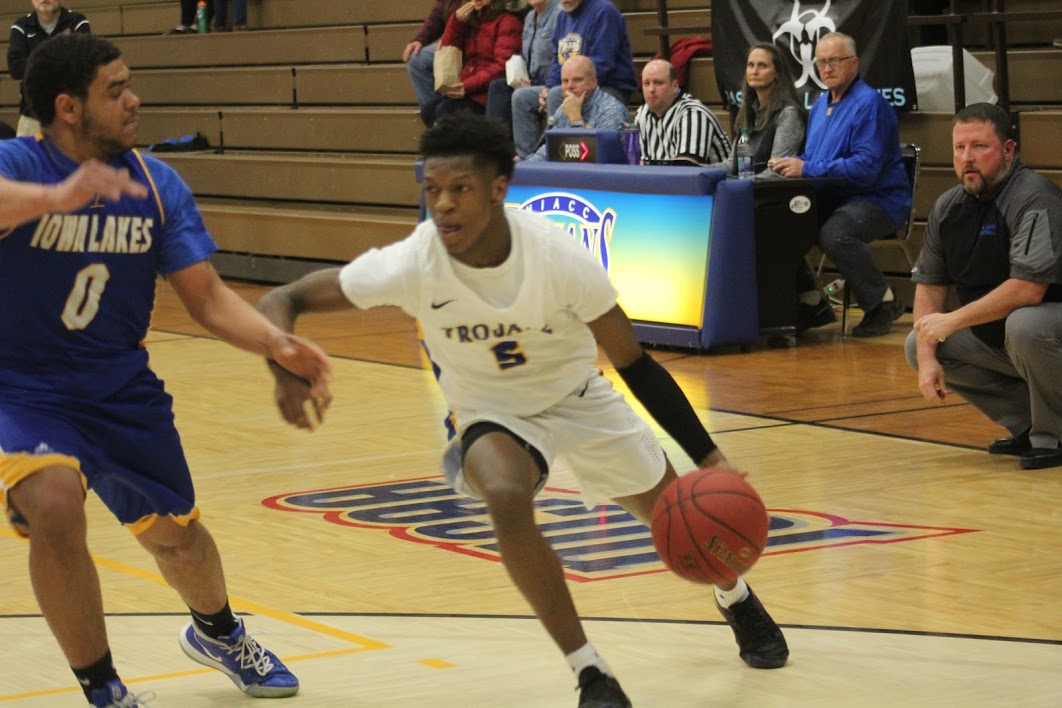NIACC's Quentin Hardrict drives to the basket in regional tournament game against Iowa Lakes last season.