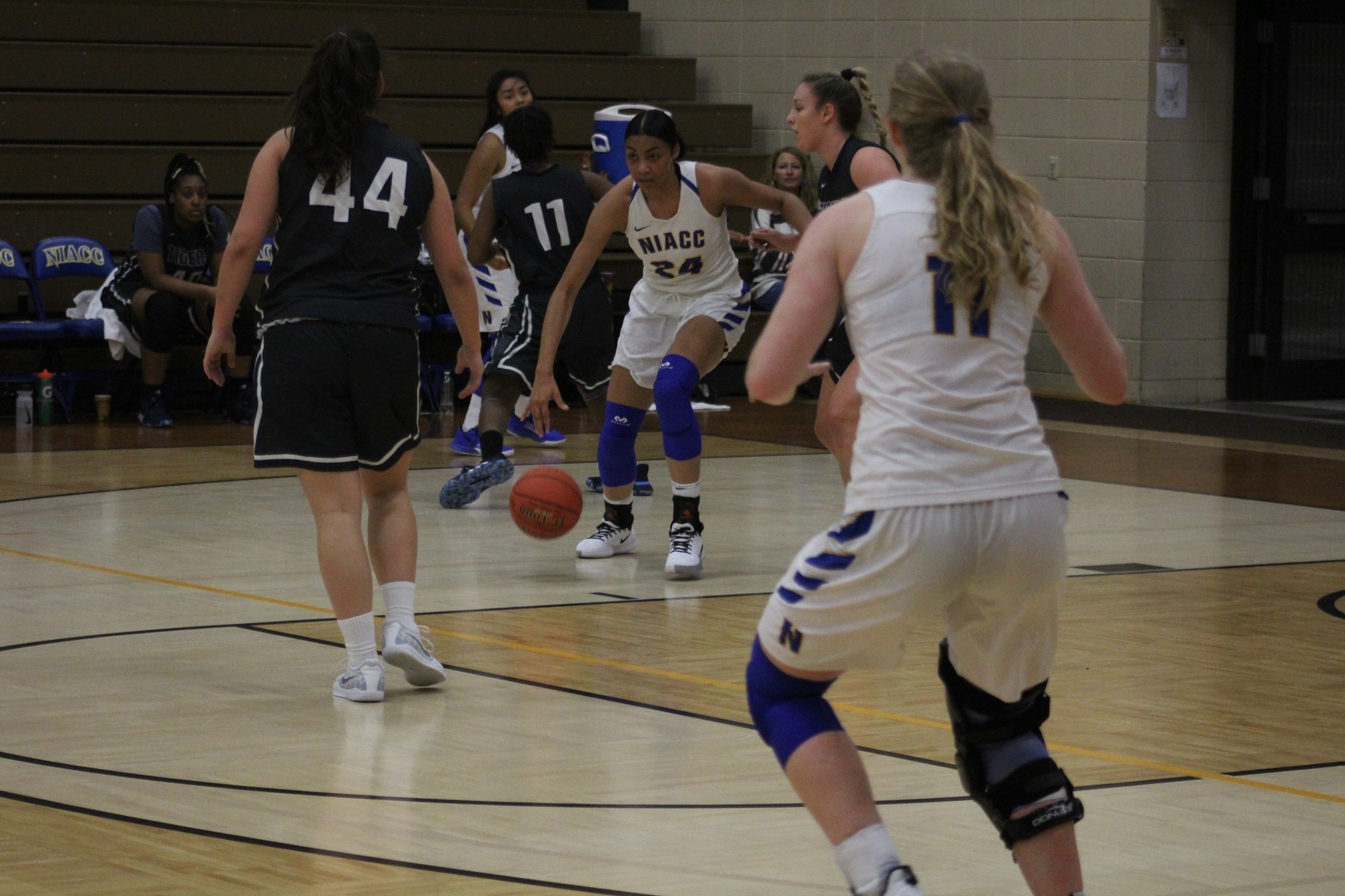 Sierra Morrow drives to the basket in Saturday's game against Marshalltown CC at the Konigsmark Klassic.