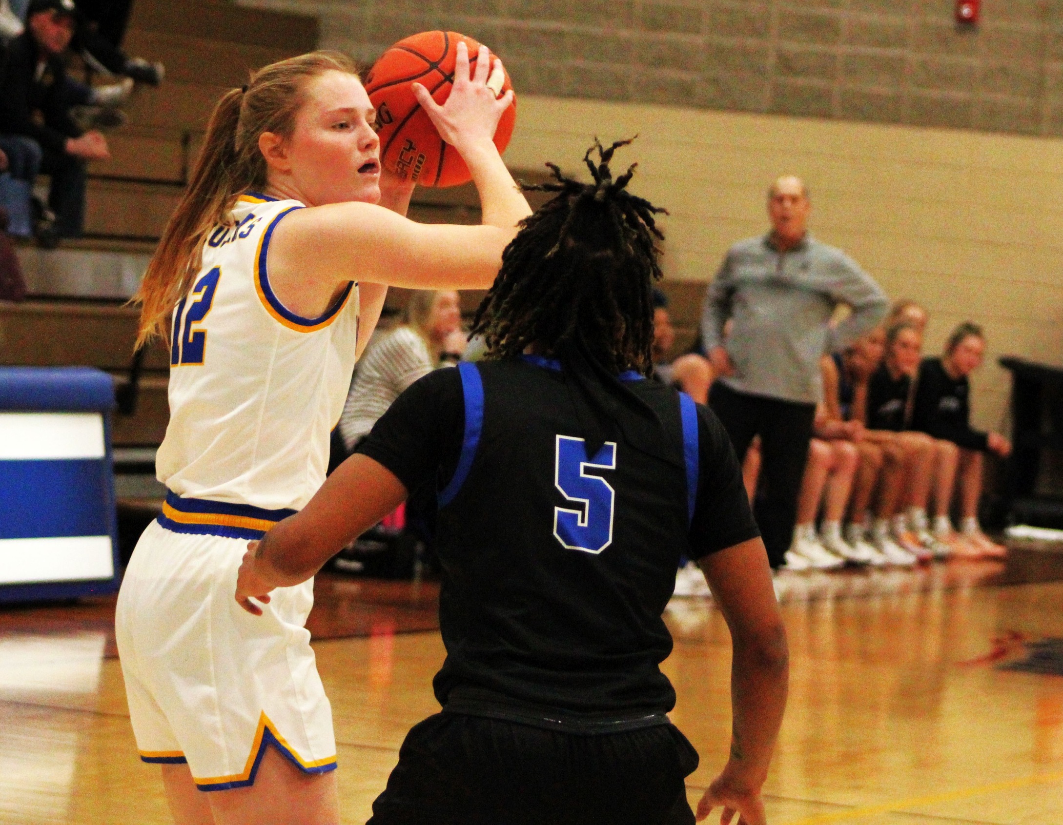 NIACC's Alyssa Hames looks to pass the ball in Sunday's game against No. 1 Kirkwood.