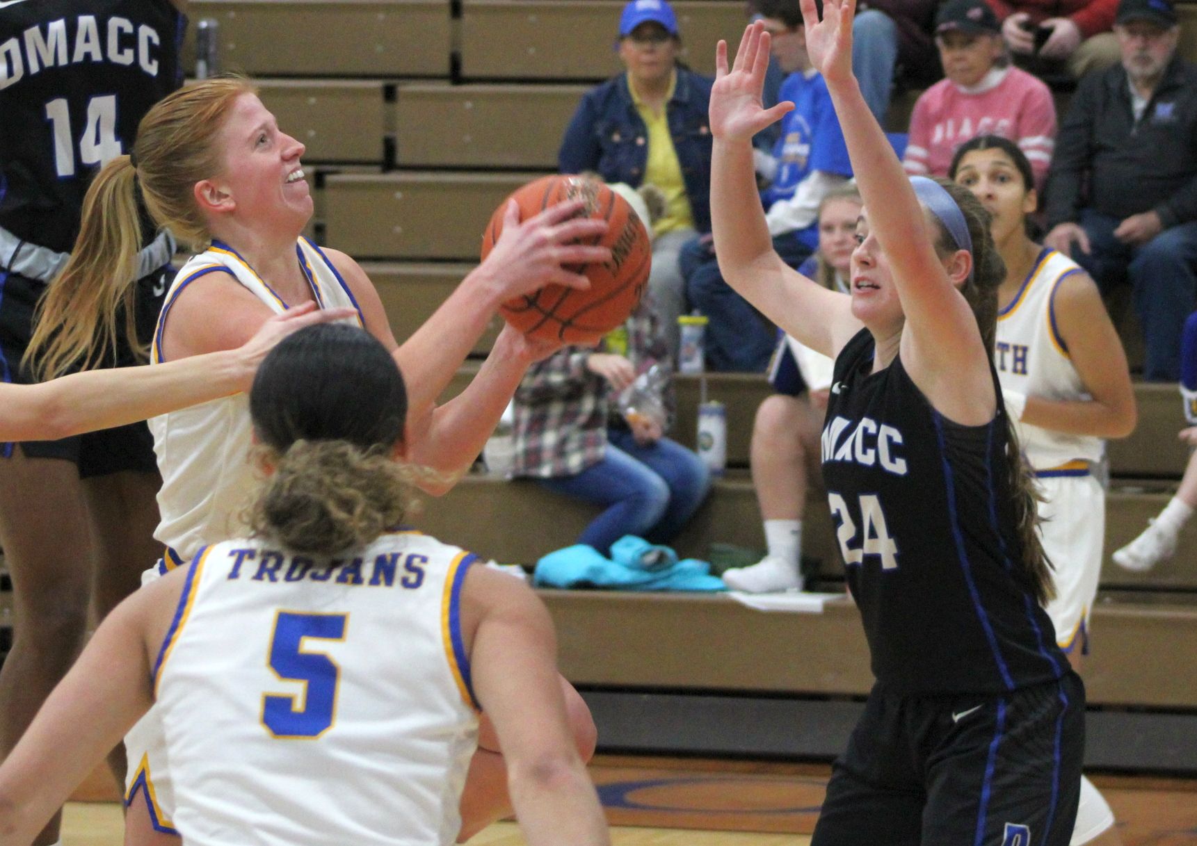 NIACC's Jackie Pippett drives to the basket in a game against DMACC earlier this season.