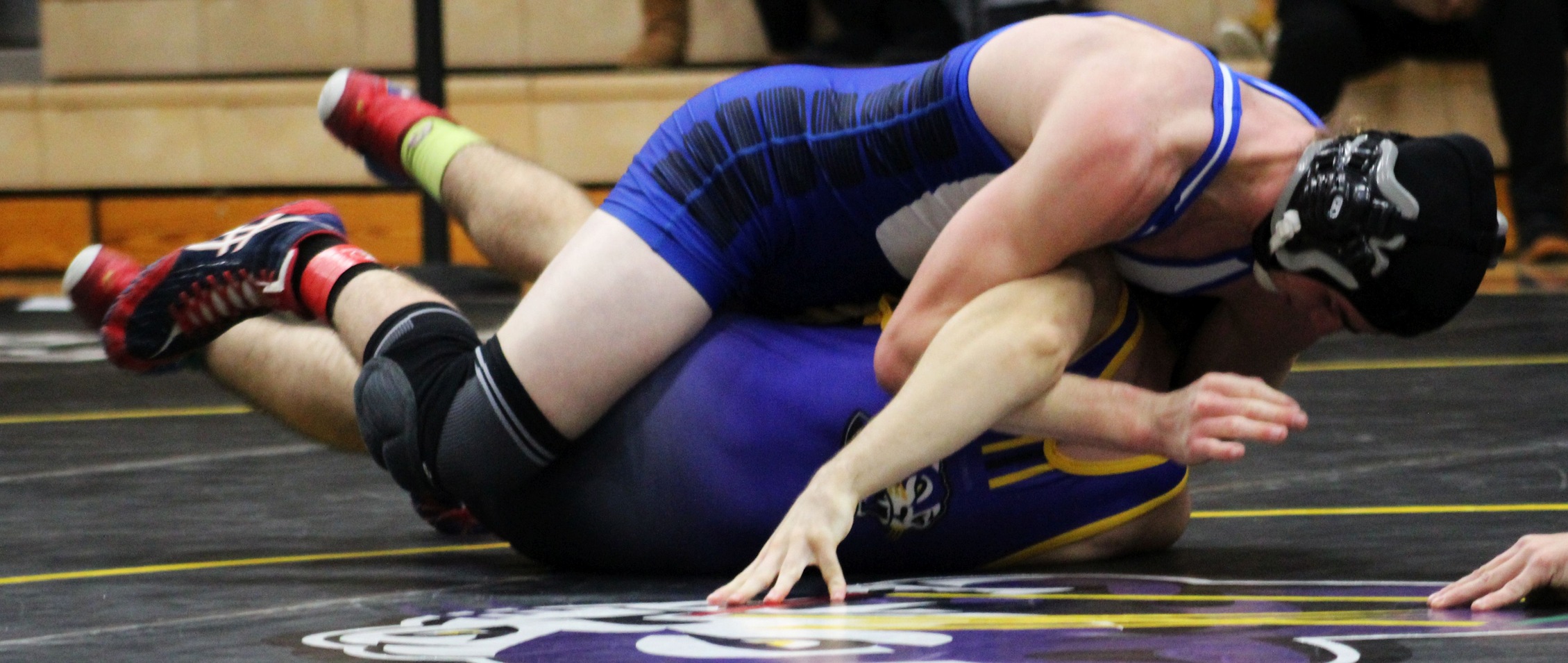 NIACC's Hunter Luke (top) is ranked 2nd by Intermat at 141 pounds.