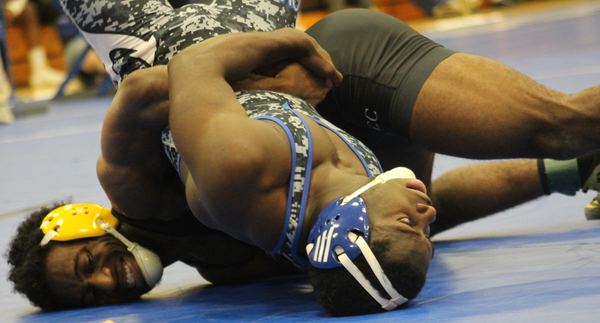 NIACC's Kendall Sandifer works for the fall in his first round match against Iowa Lakes' Tavoris Smith at 157 pounds.