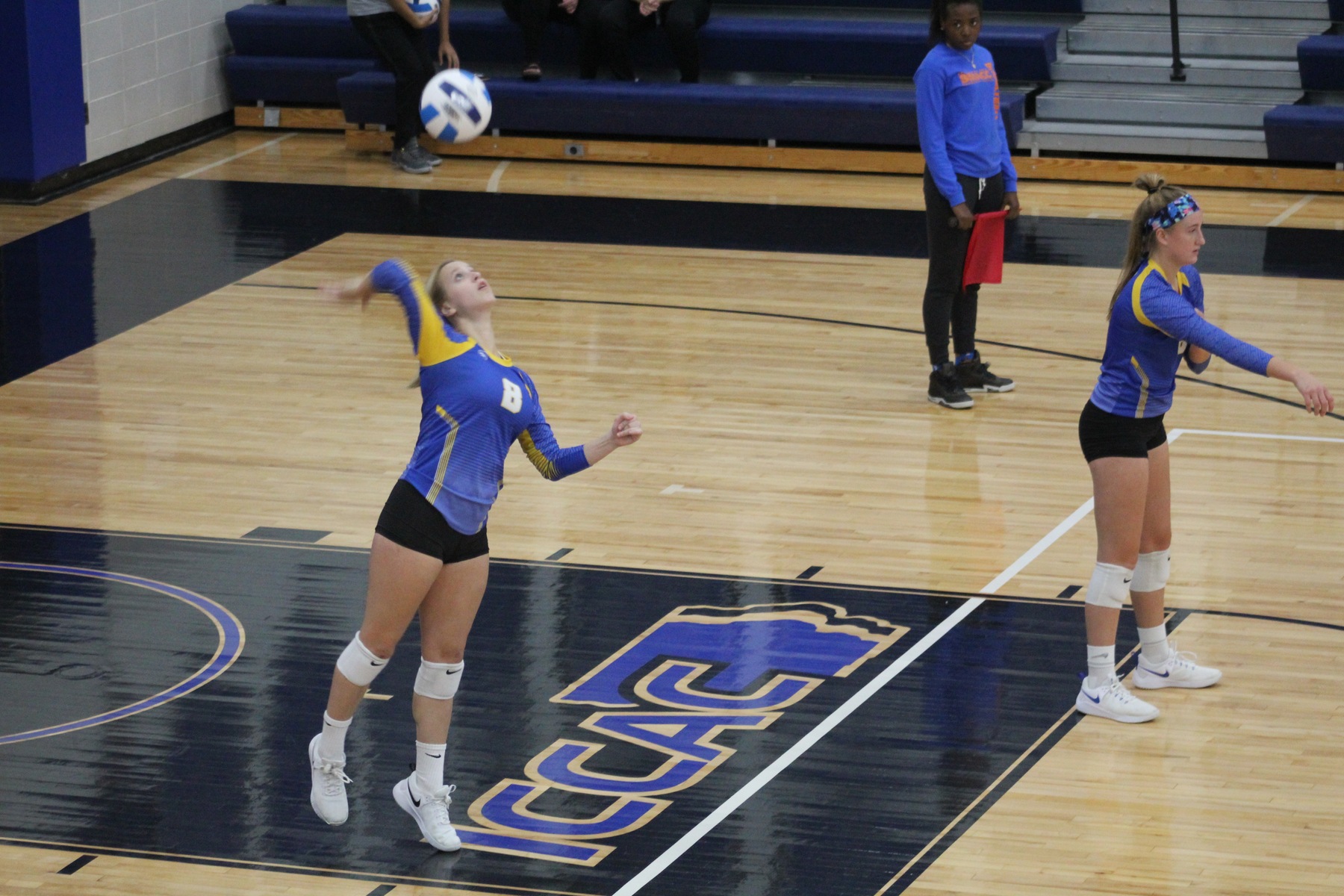 NIACC's Ashley Groe serves during Wednesday's match against DMACC in Boone.