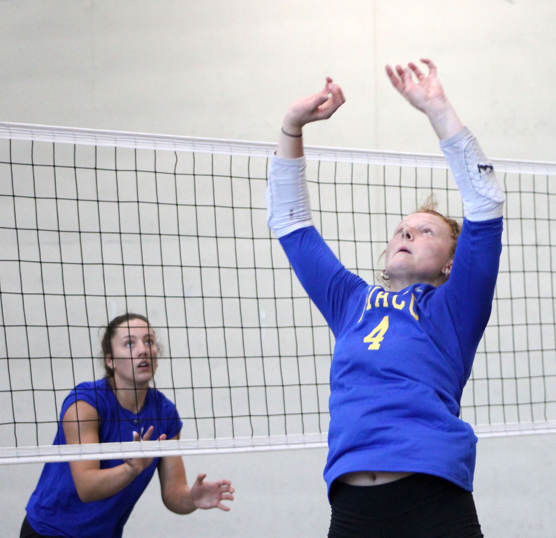 NIACC's Samantha Coron sets the ball in Wednesday's practice in the NIACC recreation center.