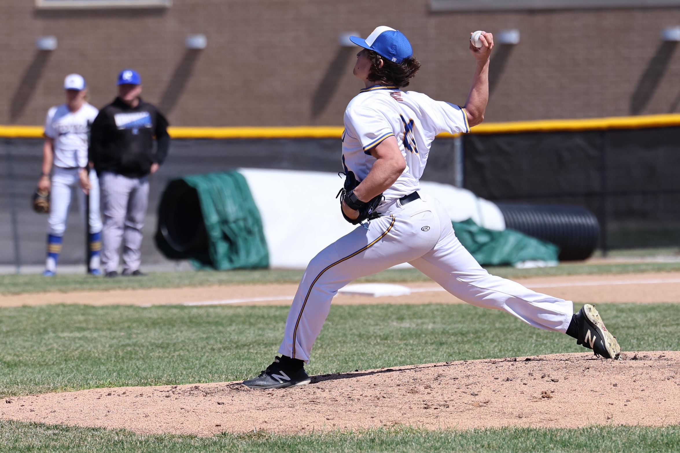 NIACC's Jaiden Mollett delivers a pitch in Wednesday's game against Kirkwood.